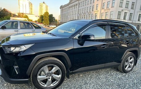 Toyota RAV4, 2020 год, 3 400 000 рублей, 3 фотография