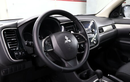 Mitsubishi Outlander III рестайлинг 3, 2012 год, 1 350 000 рублей, 6 фотография