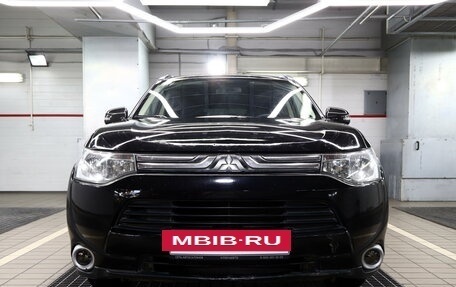 Mitsubishi Outlander III рестайлинг 3, 2012 год, 1 350 000 рублей, 3 фотография