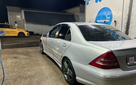 Mercedes-Benz C-Класс, 2004 год, 559 000 рублей, 2 фотография