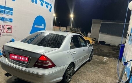 Mercedes-Benz C-Класс, 2004 год, 559 000 рублей, 3 фотография