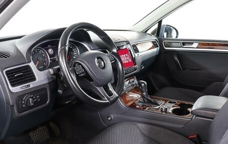 Volkswagen Touareg III, 2012 год, 2 145 000 рублей, 13 фотография