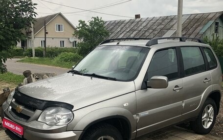 Chevrolet Niva I рестайлинг, 2011 год, 650 000 рублей, 1 фотография