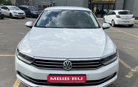 Volkswagen Passat B8 рестайлинг, 2019 год, 2 500 000 рублей, 2 фотография