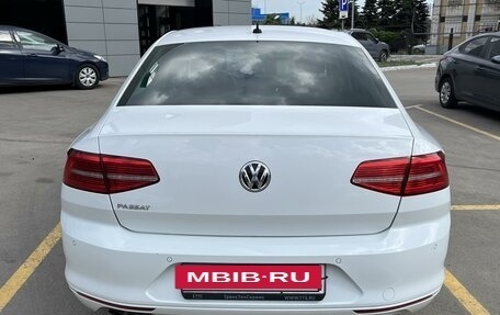 Volkswagen Passat B8 рестайлинг, 2019 год, 2 500 000 рублей, 6 фотография