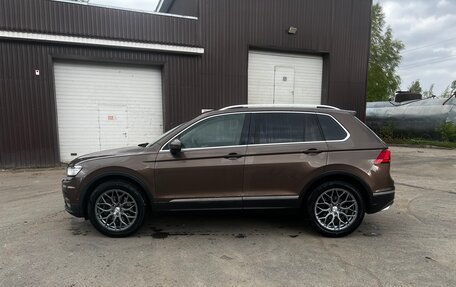 Volkswagen Tiguan II, 2017 год, 2 900 000 рублей, 3 фотография