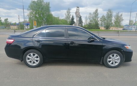 Toyota Camry, 2011 год, 1 350 000 рублей, 3 фотография