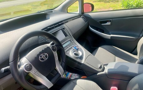 Toyota Prius, 2010 год, 1 330 000 рублей, 11 фотография