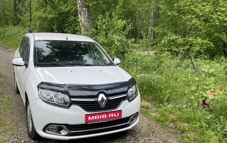 Renault Logan II, 2015 год, 825 000 рублей, 1 фотография