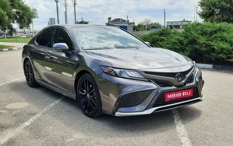 Toyota Camry, 2021 год, 2 970 000 рублей, 1 фотография