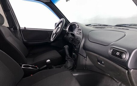 Chevrolet Niva I рестайлинг, 2011 год, 720 000 рублей, 10 фотография