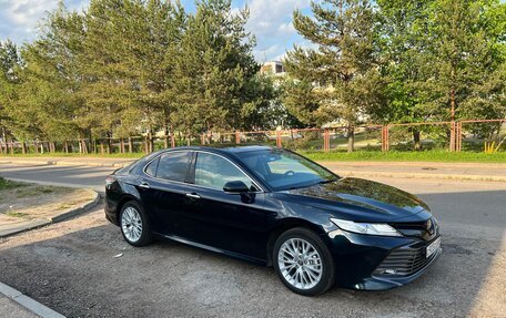 Toyota Camry, 2019 год, 3 450 000 рублей, 2 фотография