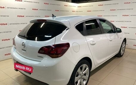 Opel Astra J, 2011 год, 880 000 рублей, 4 фотография