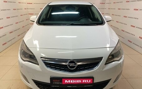 Opel Astra J, 2011 год, 880 000 рублей, 2 фотография