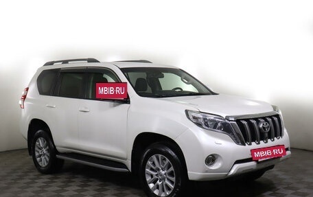 Toyota Land Cruiser Prado 150 рестайлинг 2, 2015 год, 3 699 000 рублей, 3 фотография