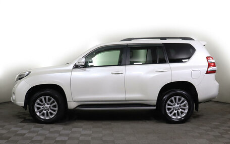 Toyota Land Cruiser Prado 150 рестайлинг 2, 2015 год, 3 699 000 рублей, 8 фотография