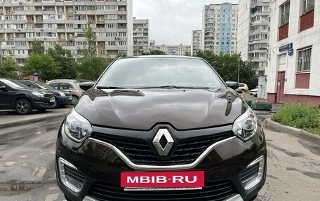 Renault Kaptur I рестайлинг, 2016 год, 1 690 000 рублей, 2 фотография