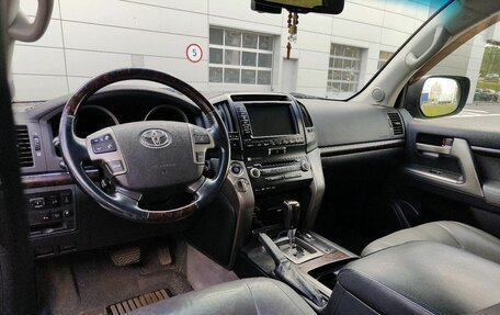 Toyota Land Cruiser 200, 2010 год, 2 947 000 рублей, 8 фотография