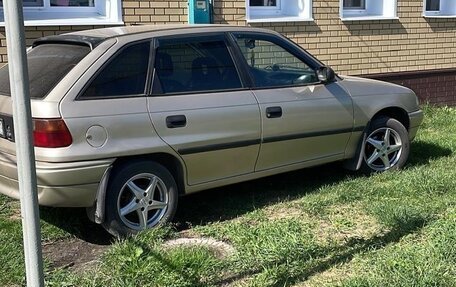 Opel Astra F, 1997 год, 175 000 рублей, 2 фотография