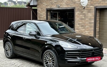 Porsche Cayenne III, 2022 год, 15 500 000 рублей, 3 фотография