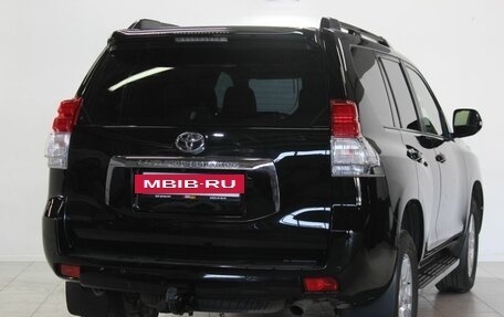 Toyota Land Cruiser Prado 150 рестайлинг 2, 2013 год, 3 177 000 рублей, 5 фотография