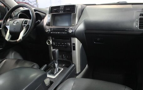 Toyota Land Cruiser Prado 150 рестайлинг 2, 2013 год, 3 177 000 рублей, 13 фотография