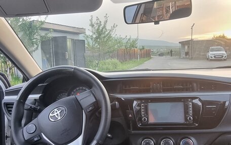 Toyota Corolla, 2014 год, 1 560 000 рублей, 4 фотография