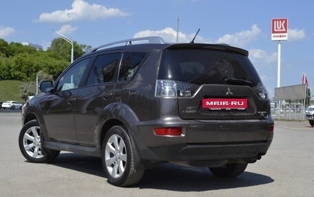 Mitsubishi Outlander III рестайлинг 3, 2010 год, 1 300 000 рублей, 2 фотография