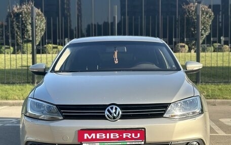 Volkswagen Jetta VI, 2012 год, 1 300 000 рублей, 2 фотография