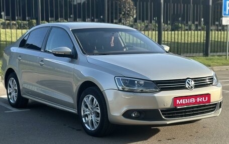 Volkswagen Jetta VI, 2012 год, 1 300 000 рублей, 3 фотография