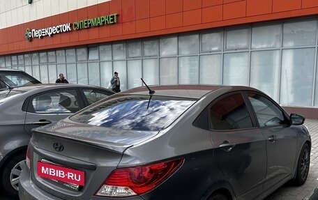 Hyundai Solaris II рестайлинг, 2011 год, 990 000 рублей, 10 фотография
