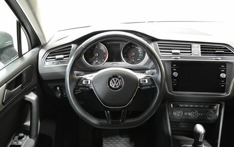 Volkswagen Tiguan II, 2019 год, 2 799 000 рублей, 12 фотография
