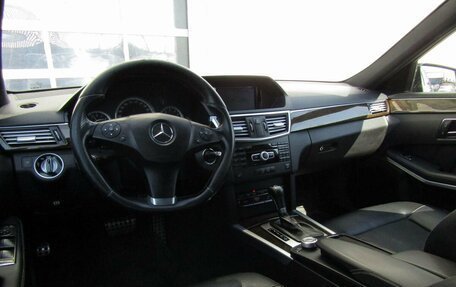 Mercedes-Benz E-Класс, 2011 год, 1 500 000 рублей, 10 фотография