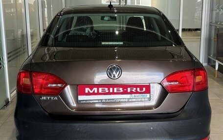 Volkswagen Jetta VI, 2011 год, 879 000 рублей, 3 фотография