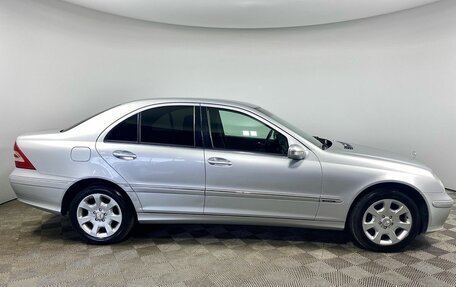 Mercedes-Benz C-Класс, 2006 год, 1 030 000 рублей, 6 фотография