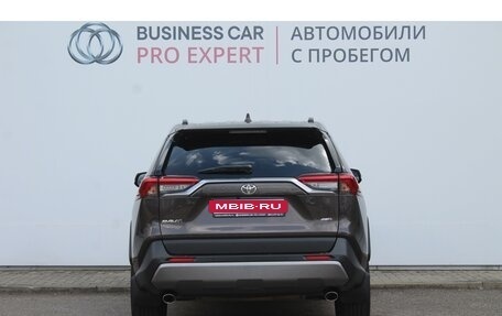 Toyota RAV4, 2021 год, 3 599 000 рублей, 5 фотография