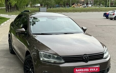 Volkswagen Jetta VI, 2012 год, 1 200 000 рублей, 3 фотография