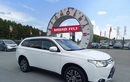 Mitsubishi Outlander III рестайлинг 3, 2014 год, 1 499 000 рублей, 1 фотография