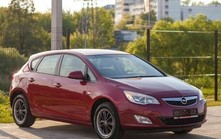 Opel Astra J, 2011 год, 810 000 рублей, 3 фотография