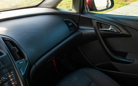 Opel Astra J, 2011 год, 810 000 рублей, 36 фотография