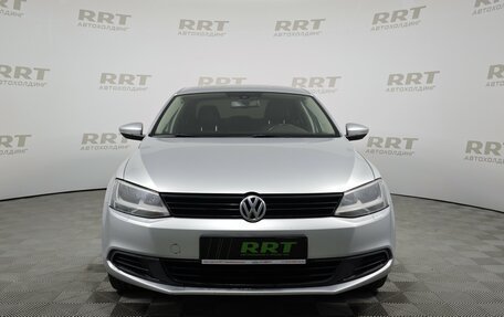 Volkswagen Jetta VI, 2011 год, 889 000 рублей, 2 фотография