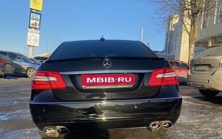 Mercedes-Benz E-Класс, 2011 год, 1 600 000 рублей, 6 фотография