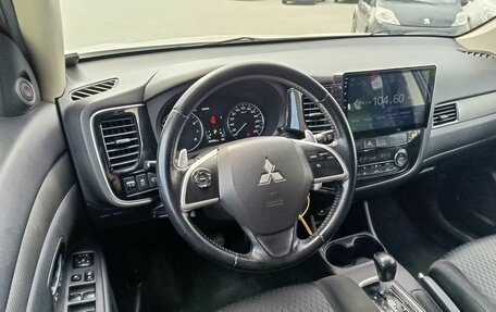 Mitsubishi Outlander III рестайлинг 3, 2014 год, 1 499 000 рублей, 18 фотография