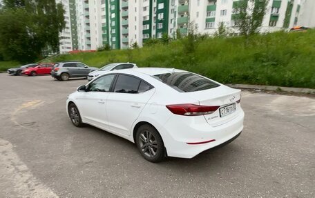 Hyundai Elantra VI рестайлинг, 2017 год, 1 405 000 рублей, 7 фотография