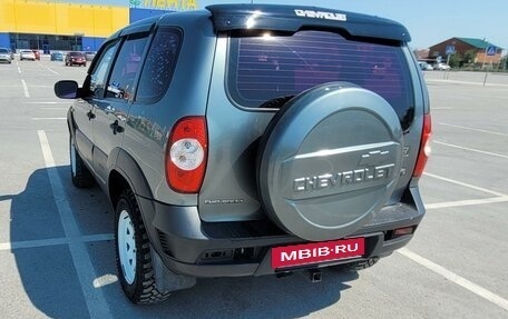 Chevrolet Niva I рестайлинг, 2010 год, 460 000 рублей, 5 фотография