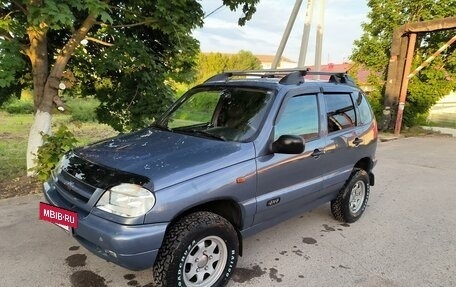 Chevrolet Niva I рестайлинг, 2008 год, 545 000 рублей, 3 фотография