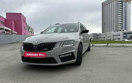 Skoda Octavia RS, 2019 год, 3 410 000 рублей, 2 фотография