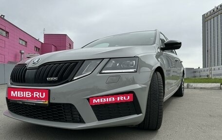 Skoda Octavia RS, 2019 год, 3 410 000 рублей, 3 фотография