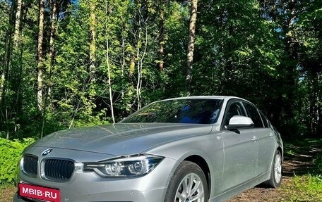 BMW 3 серия, 2018 год, 2 200 000 рублей, 1 фотография