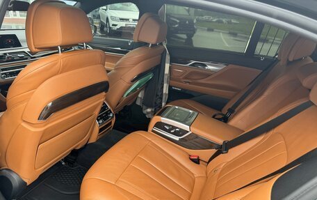 BMW 7 серия, 2017 год, 4 250 000 рублей, 14 фотография